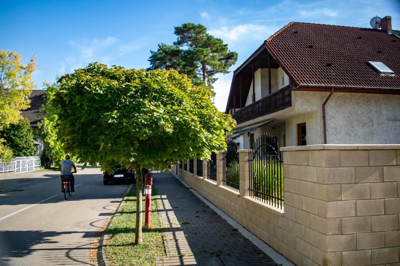 Zsolnay Apartman Шиофок Экстерьер фото